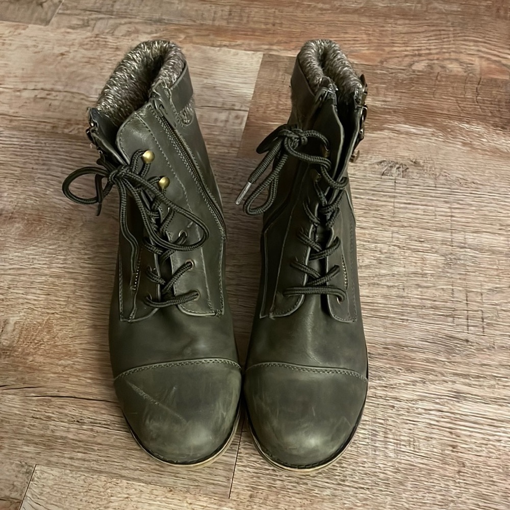 Womens boots